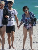 Rose-McGowan-59