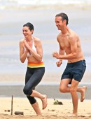 Anne-Hathaway-404