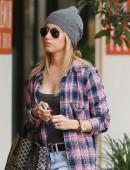 Ashley Tisdale has lunch at Newsroom Cafe in West Hollywood