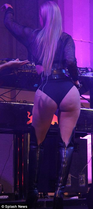 Iggy-Azalea-Booty-654