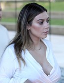 Kim Kardashian arriving at Plaza Towers in Los Angeles