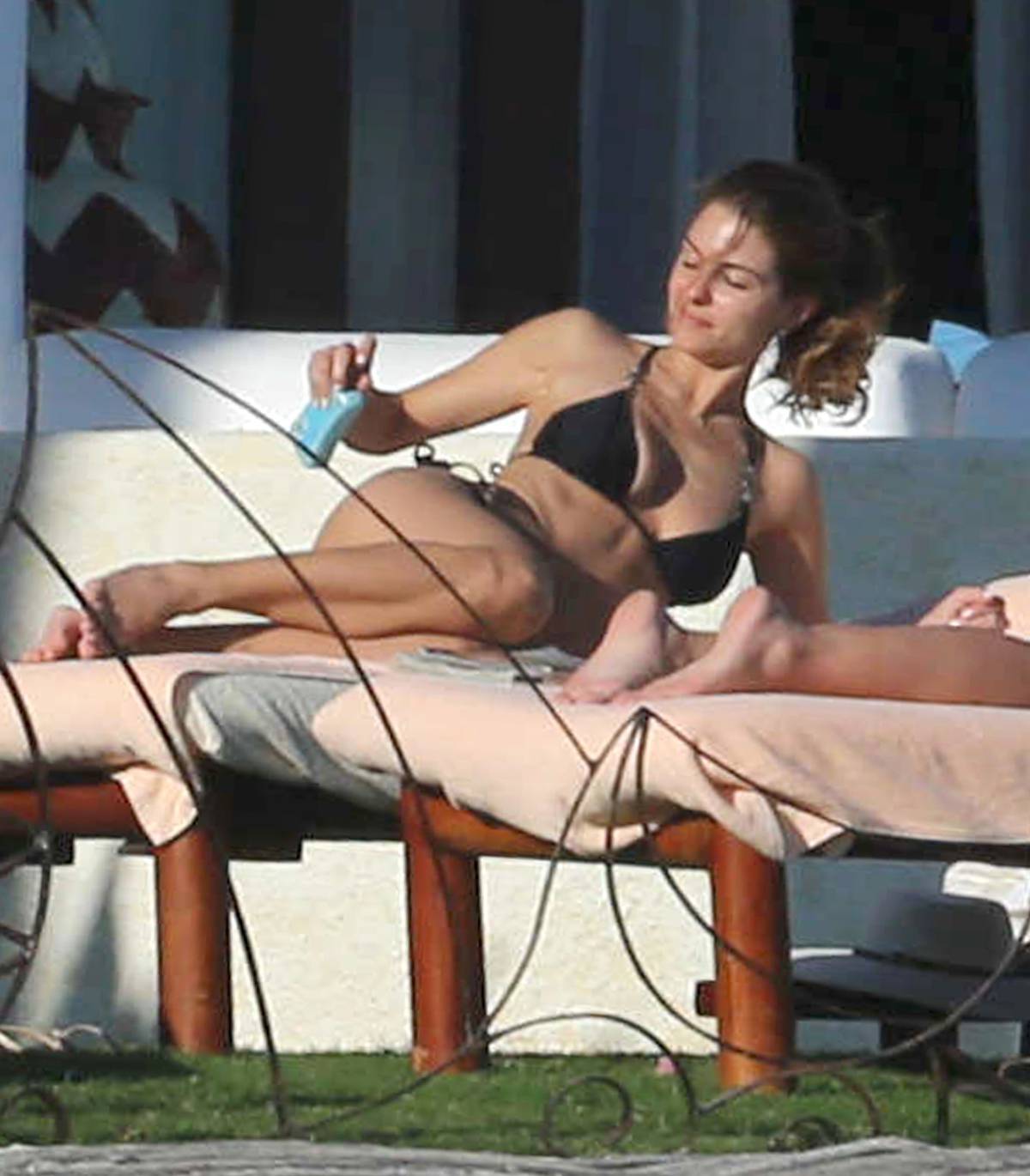 Maria-Menounos-9