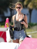 Model Olga Kent seen enjoying holidays with friends on Miami Beach