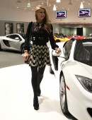 Paris-Hilton-McLaren-Beverly-Hills-11