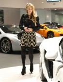 Paris-Hilton-McLaren-Beverly-Hills-3