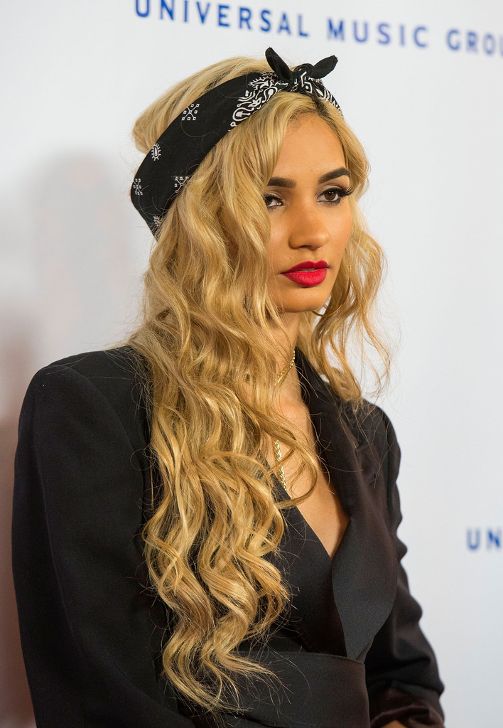 Pia-Mia-Perez-726
