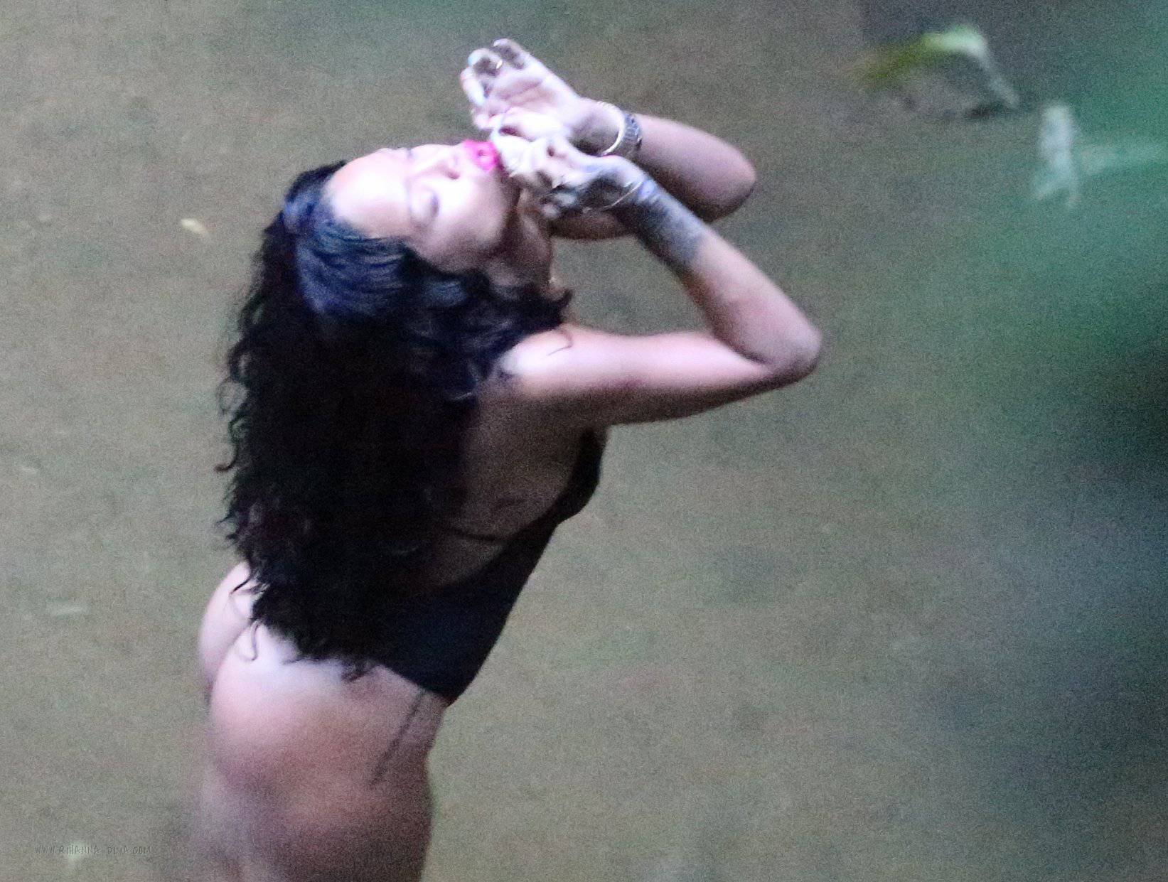 Rihanna-362