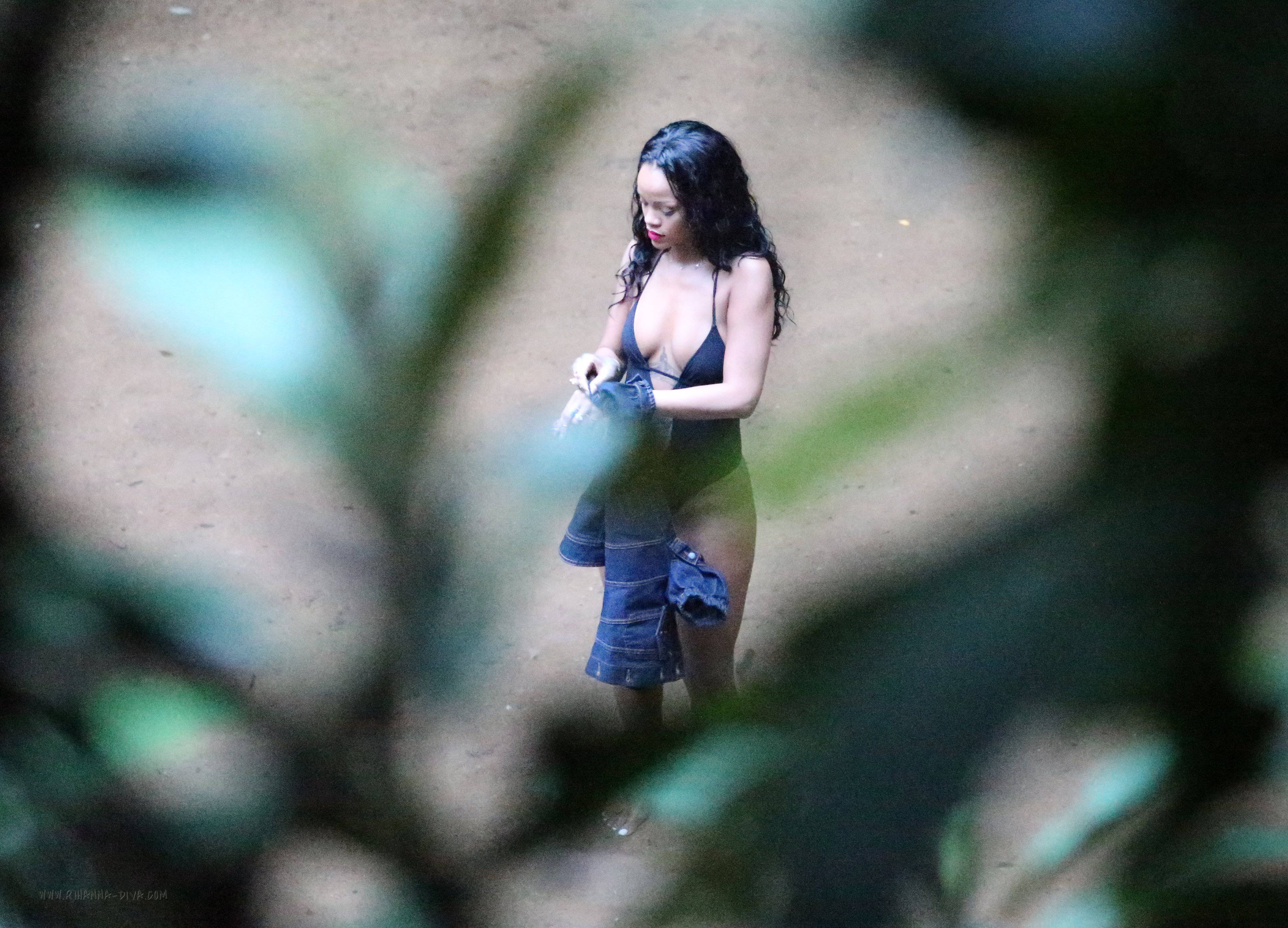 Rihanna-370
