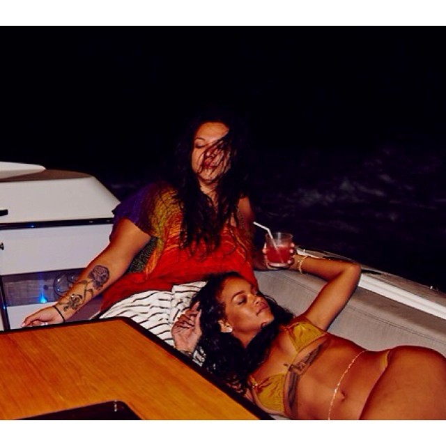 Rihanna-531