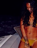 Rihanna-535