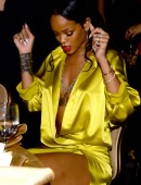Rihanna-661