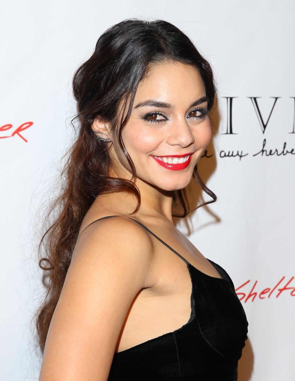 Vanessa-Hudgens-323