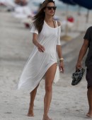Alessandra-Ambrosio-7