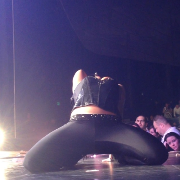 Britney-Spears-Performing-in-Las-Vegas-8