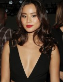 Jamie-Chung-and-Zoey-Deutch-2
