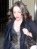 Kat-Dennings-and-Beth-Behrs-2