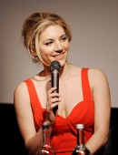 Katheryn-Winnick-7