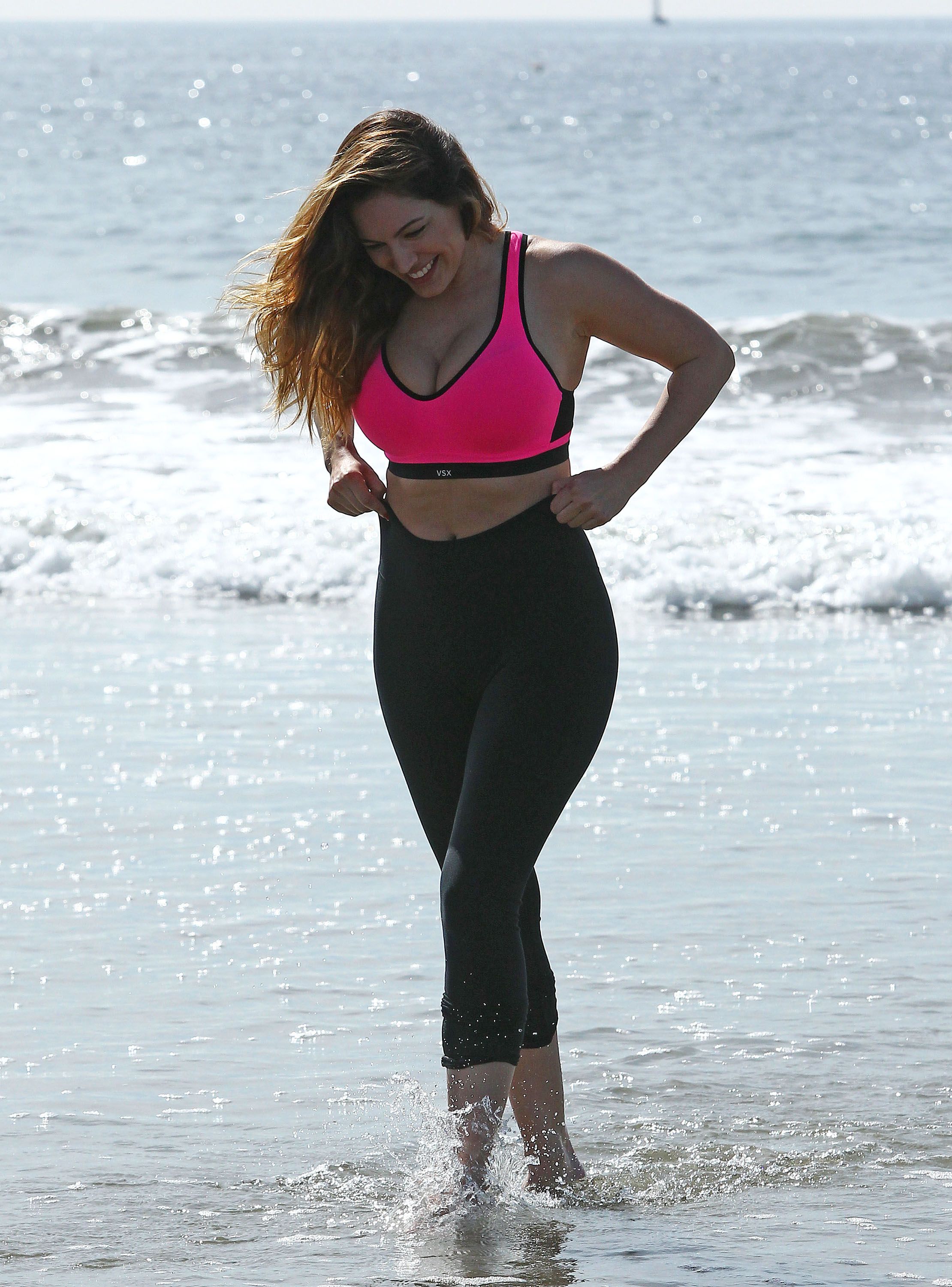 Kelly-Brook-257