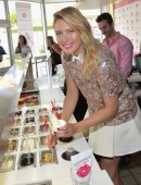 Maria-Sharapova-Pinkberry-LA-1