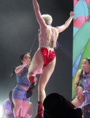 Miley-Cyrus-on-Bangerz-Tour-in-Anaheim-2
