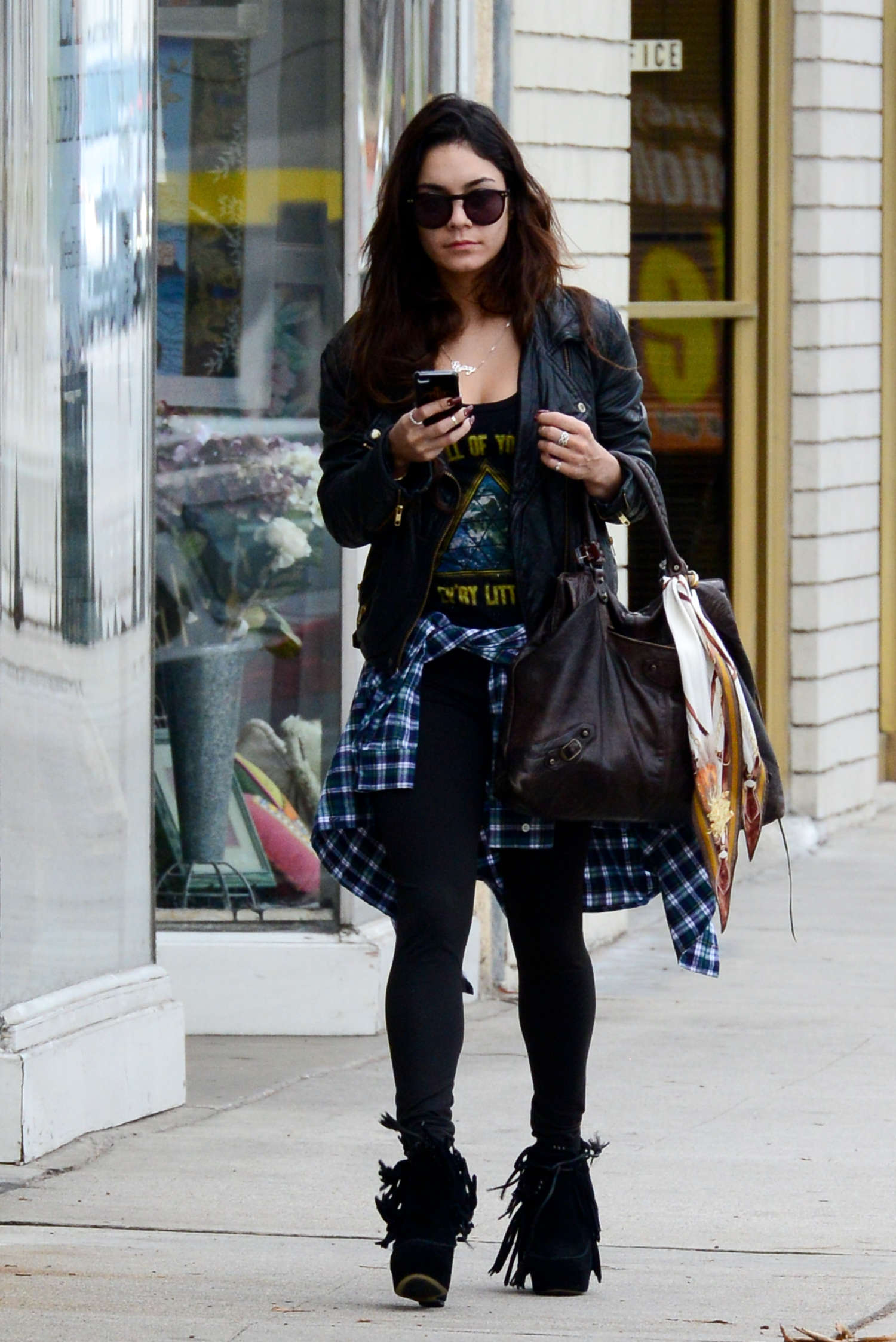 Vanessa-Hudgens-5