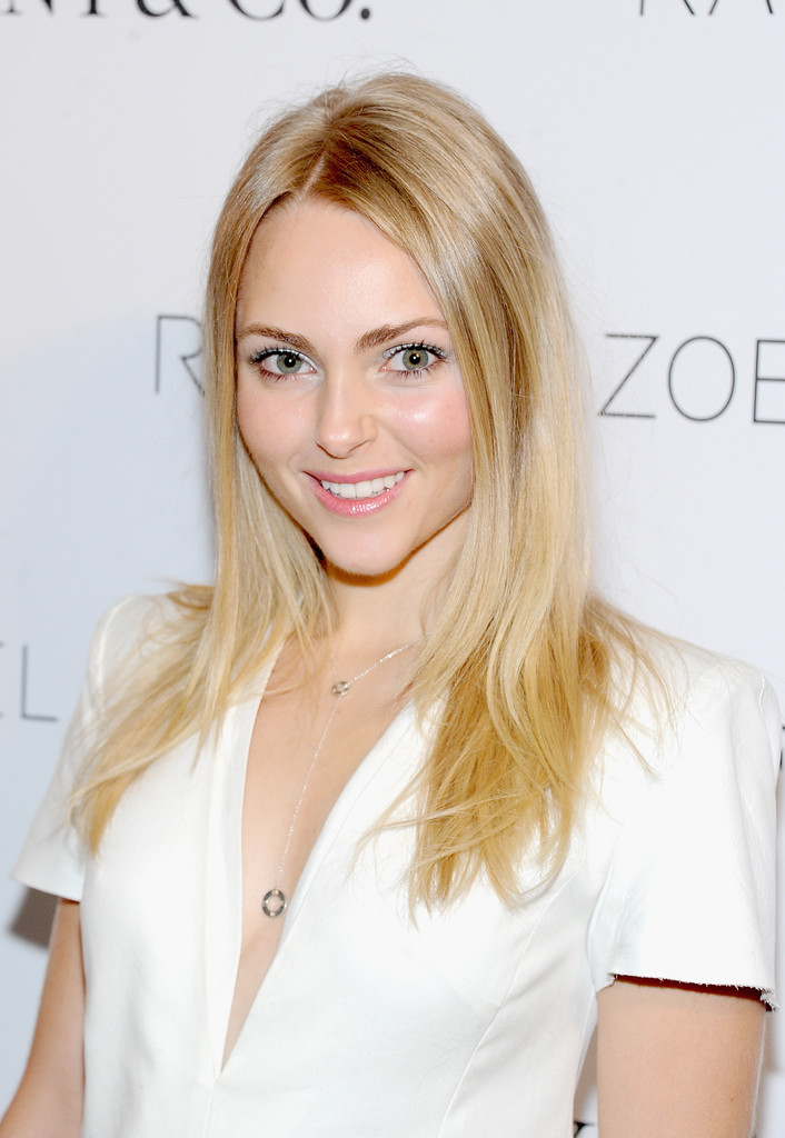 AnnaSophia-Robb-NY-3