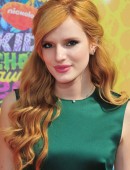 Bella-Thorne-Nickelodeon's-27th-Annual-Kids-Choice-Awards-7