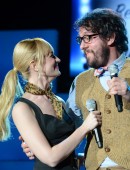Beth Behrs, Jonathan Kite