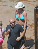 Britney-Spears-Bikini-Hawaii-4