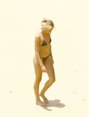 Candice-Swanepoel-in-Fernando-de-Noronha-1