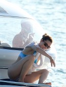 Jessica-Biel-in-Bikini-in-Barbados-14
