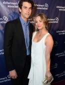 Kaley-Cuoco-A-Night-at-Sardi's-7