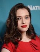 Kat-Dennings-and-Beth-Behrs-1