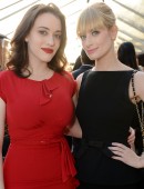 Kat Dennings, Beth Behrs