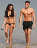 Michelle-Keegan-Bikini-Dubai-8