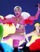 Miley-Cyrus-Bangerz-Tour-Amway-Center-Orlando-3