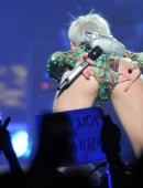 Miley-Cyrus-Bangerz-Tour-Atlanta-2