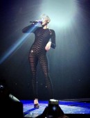 Miley-Cyrus-Bangerz-Tour-Atlanta-30