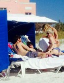 Miley-Cyrus-Bikini-Candids-Twitter-1