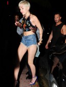 Miley-Cyrus-Cameo-Nightclub-Miami-2