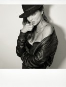 Miranda-Kerr-Photoshoot-by-Chris-Colls-1