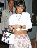 Rihanna-Outside-Giorgio-Baldi-Restaurant-LA-5