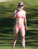 Rosamund-Pike-1