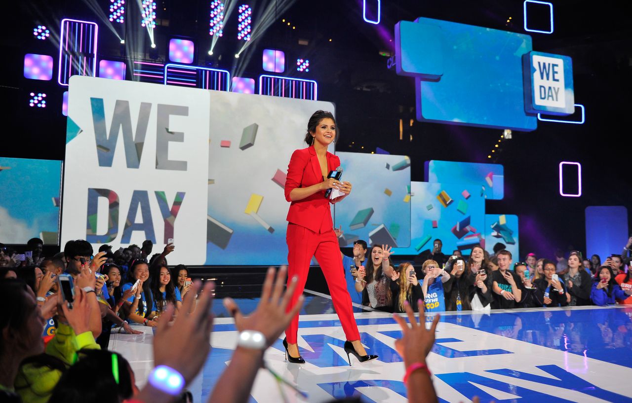 Selena-Gomez-We-Day-California-LA-2