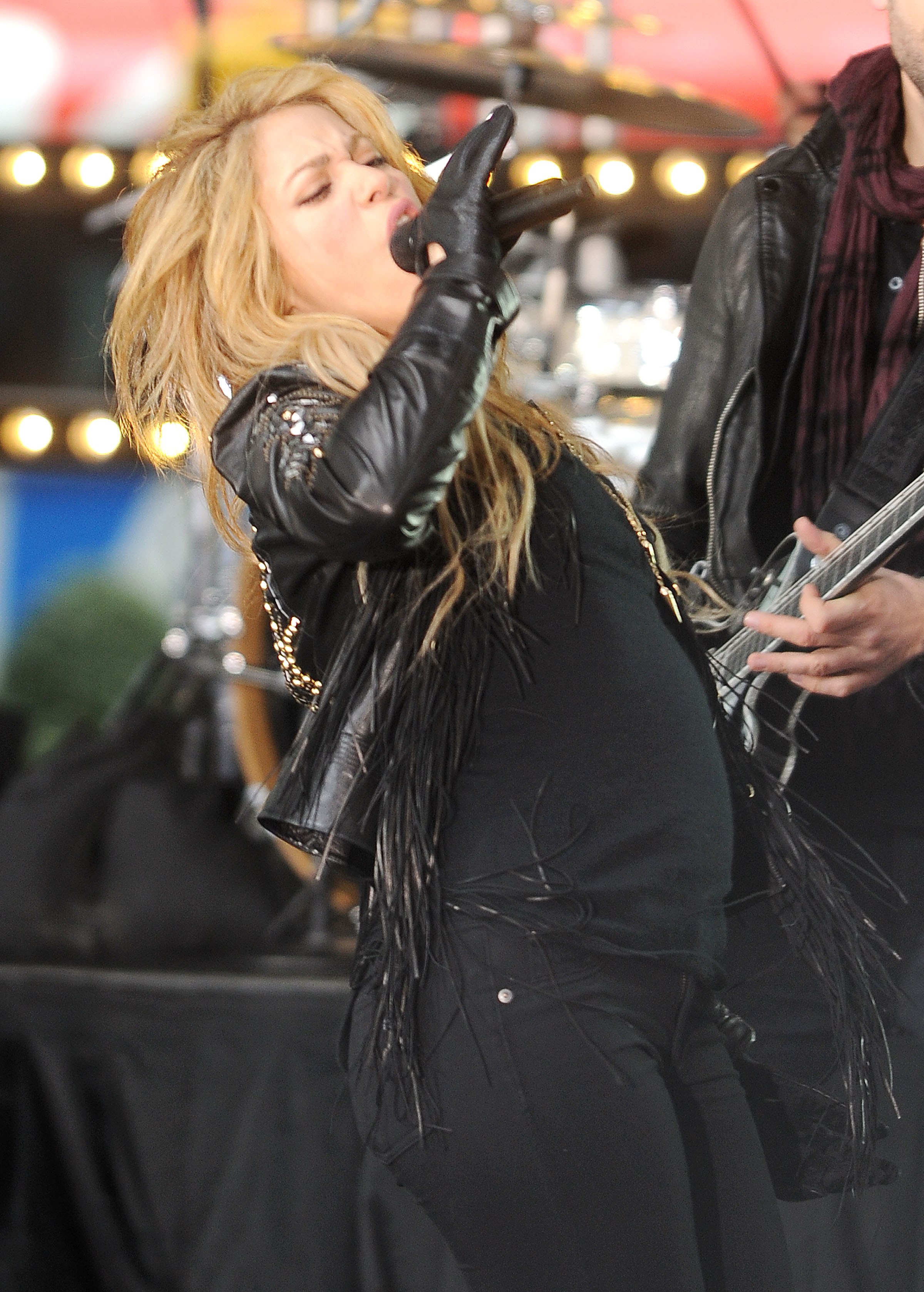 Shakira Performs on NBC's "Today"