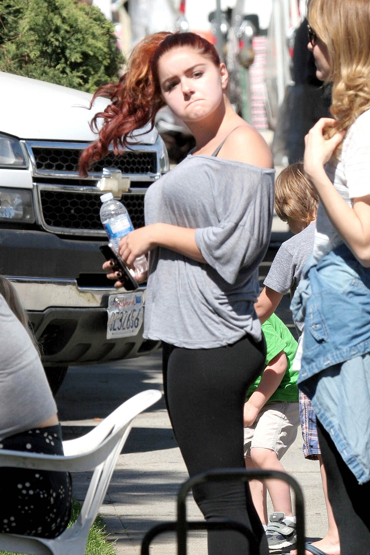 Ariel-Winter-Farmers-Market-4