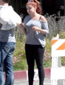 Ariel-Winter-Farmers-Market-5