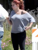 Ariel-Winter-Farmers-Market-6