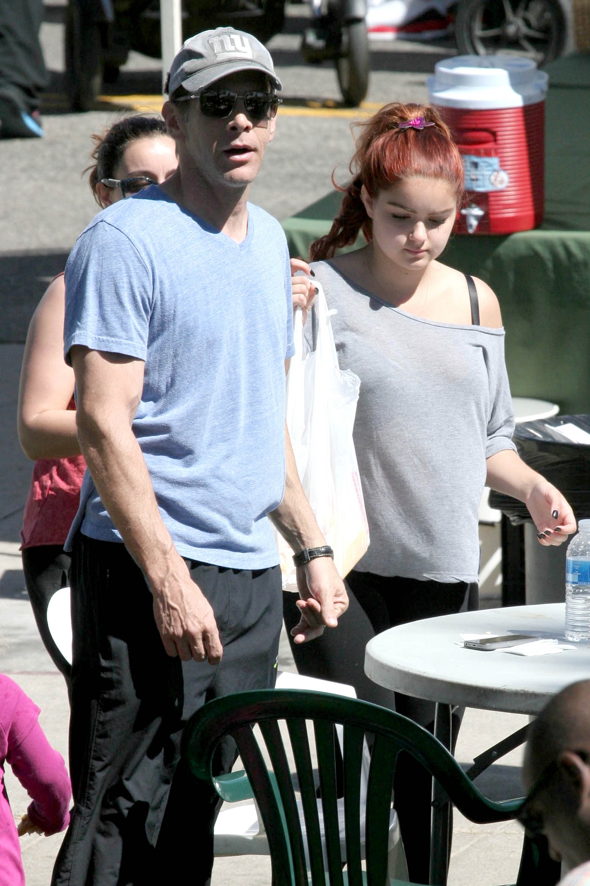 Ariel-Winter-Farmers-Market-7