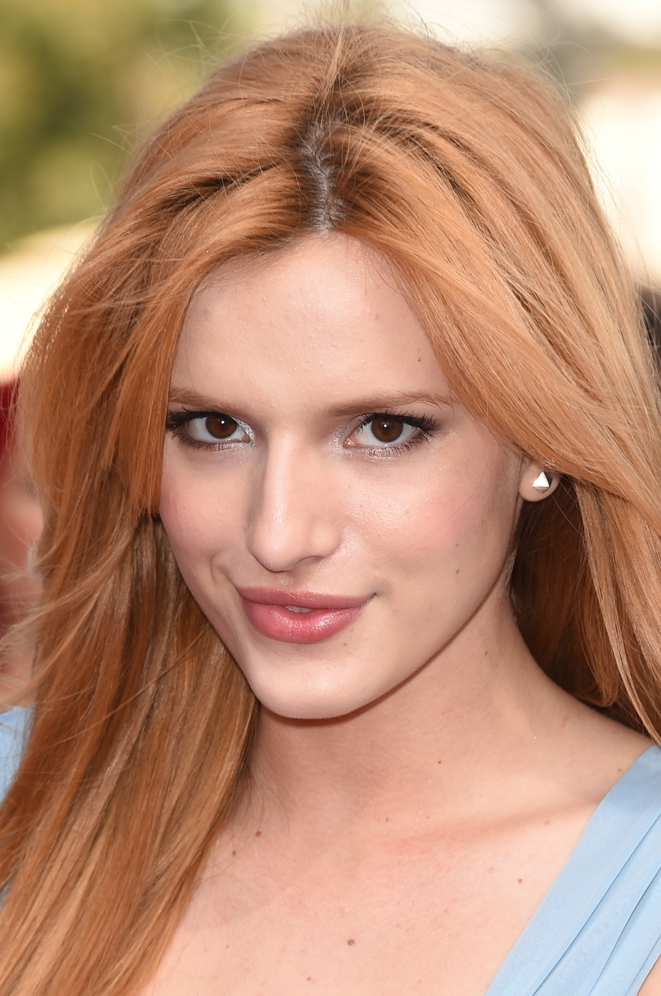 Bella-Thorne-2014-MTV-Movie-Awards-LA-10